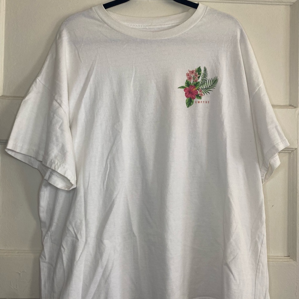 Graphic tee